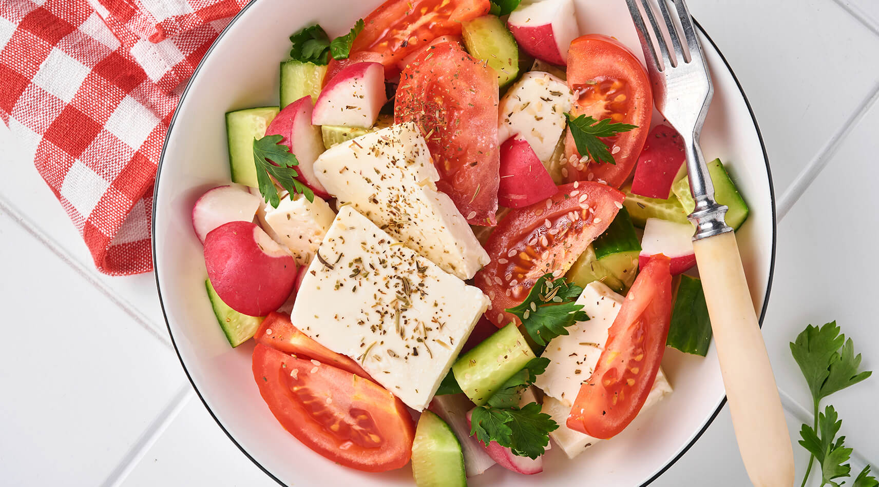 Prepare proper salad with high proteins